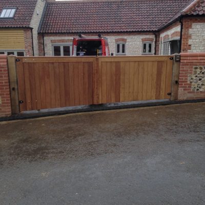 automatic wooden gates